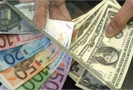 Cam kết giao dịch ngoại tệ tại các ngân hàng vượt 7 triệu tỷ đồng, phần lớn tập trung ở nghiệp vụ hoán đổi